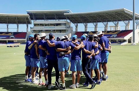 ஜடேஜா இல்லை; 3 வேகப்பந்து, 2 ஸ்பின்: இந்தியா பேட்டிங்