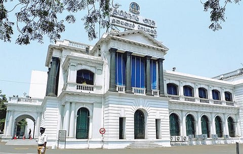 முதல்வரை பாராட்டி பேச திமுக உறுப்பினர்கள் எதிர்ப்பு