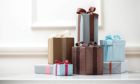 பரிசுகளை எதிர்பார்க்கும் பங்குதாரர்கள்