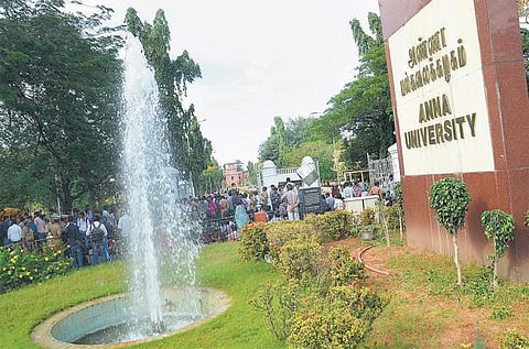 பொறியியல் கல்லூரி முதலாண்டு வகுப்புகள் இன்று ஆரம்பம்: ராகிங் தடுக்க முன்னெச்சரிக்கை நடவடிக்கை