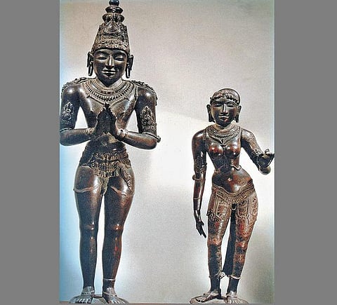 சிலை சிலையாம் காரணமாம் - 22: தஞ்சை ராஜராஜன், லோகமாதேவி சிலைகள்!