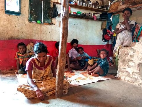 சாதிப் பாகுபாட்டினால் ஊட்டச்சத்து உணவு கிடைகாமல் வாடும் மல்லஹல்லி பழங்குடியினக் குழந்தைகள்