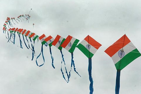 சுதந்திர தினத்தை முன்னிட்டு தமிழகம் முழுவதும் பாதுகாப்பு ஏற்பாடுகள் தீவிரம்: கடலோர காவல் படை 24 மணி நேரமும் ரோந்து