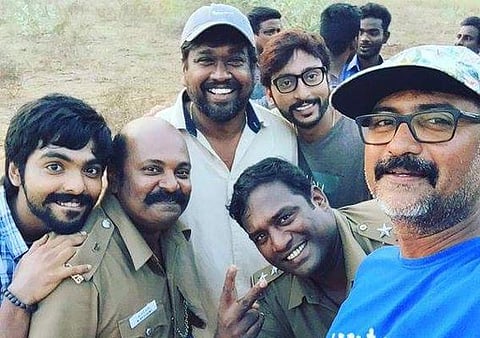 கடவுள் இருக்கான் குமாரு பட தமிழக உரிமைக்கு மவுசு