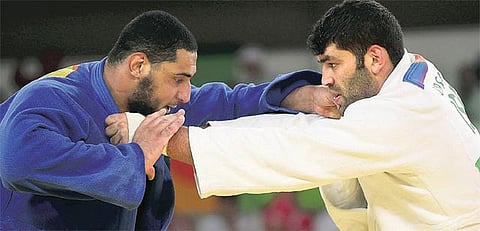 இஸ்ரேல் வீரருடன் கைகுலுக்க எகிப்து வீரர் மறுப்பு