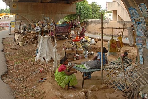 வறுமைக் கோட்டுக்கு கீழே வாழும் ஏழை குடும்பங்களின் மருத்துவ செலவு ரூ.1 லட்சம் வரை அரசு ஏற்கும்