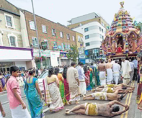 ஆன்மிக நிகழ்வு: லண்டனில் ஆடித் தேரோட்டம்