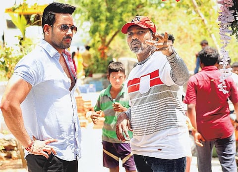 வேடிக்கை பார்ப்பவர்கள் மீதான கோபம்தான் ‘கடுகு’: விஜய் மில்டன் நேர்காணல்