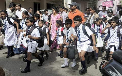 தேசிய தகுதி நுழைவுத் தேர்வுக்கு தயாராகும் அரசு மேல்நிலைப் பள்ளிகள்: மாணவர்களை தேர்வு செய்து சிறப்பு பயிற்சி அளிக்க முடிவு