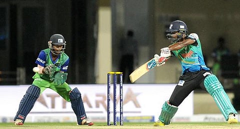 ஐபிஎல் கிரிக்கெட்டில் வாய்ப்பே அளிக்கப்படாத பாபா அபராஜித் 56 பந்துகளில் சதம் விளாசல்