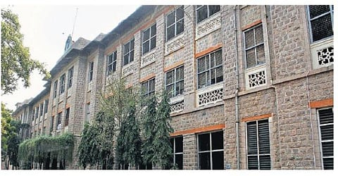 மதுரை அரசு மருத்துவக் கல்லூரியில் எம்பிபிஎஸ் இடங்கள் மேலும் 5 குறைப்பு: சீட் எண்ணிக்கை அதிகரிக்கப்படாததால் ஏமாற்றம்