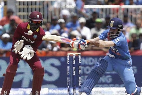 40 ஓவர்களில் 489 ரன்கள்: பரபரப்பு போட்டியில் 1 ரன்னில் வெற்றி வாய்ப்பை பறிகொடுத்த இந்தியா