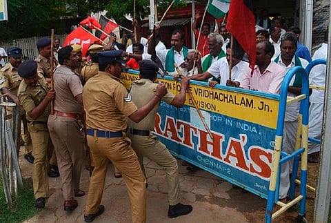 காவிரி, முல்லைப் பெரியாறு, பாலாறு மீதான தமிழகத்தின் உரிமைகளை நிலைநாட்டக் கோரி போராட்டம்