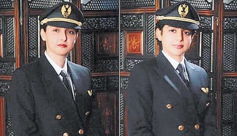 ஒரே விமானத்தில் பணியாற்றி பாகிஸ்தான் பைலட் சகோதரிகள் சாதனை