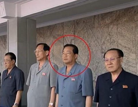 வடகொரியா: உயர்மட்ட கூட்டத்தில் தூங்கிய அதிகாரிக்கு மரண தண்டனை விதித்த கிம்