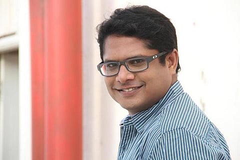 மனோஜ் இயக்குநராக அறிமுகமாகும் ஒரு கொம்பு கதை