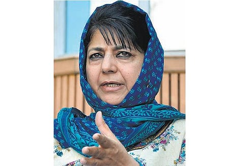 பிரிவினைவாதிகள் அனைத்து கட்சியினரிடம் காஷ்மீர் பிரச்சினையை தீர்க்க வழிகளை சொல்லியிருக்கலாம்: முதல்வர் மெகபூபா முப்தி பேச்சு