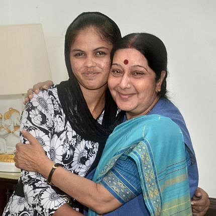 விதிமுறைகள் தளர்வு: பாக். சிறுமிக்கு டெல்லி பள்ளியில் இடம் கிடைத்தது