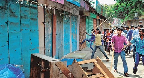 கோவையில் வன்முறை: 50 பேர் கைது; போலீஸ் கண்காணிப்பு தீவிரம்