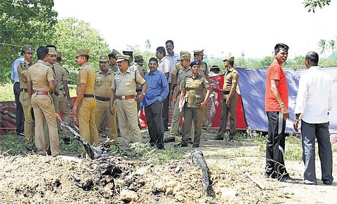 திருச்சி அருகே நகைக்காக 8 பேரை கொலை செய்த சப்பாணி: 6 பேரின் உடல் பாகங்கள் தோண்டி எடுப்பு