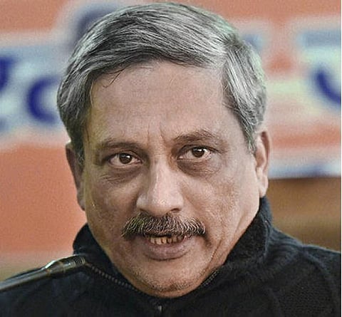 பாக். பிடியில் உள்ள வீரரை மீட்க சில நாட்களாகும்: பாதுகாப்பு அமைச்சர் பாரிக்கர் தகவல்