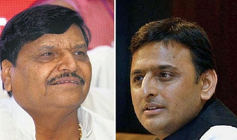 அகிலேஷுக்கு மீண்டும் ஒரு பின்னடைவு: சமாஜ்வாதியுடன் அன்சாரி கட்சி இணைவதாக ஷிவ்பால் அறிவிப்பு