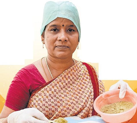 முகம் நூறு: நெருக்கடியால் நிறைவேறிய கனவு