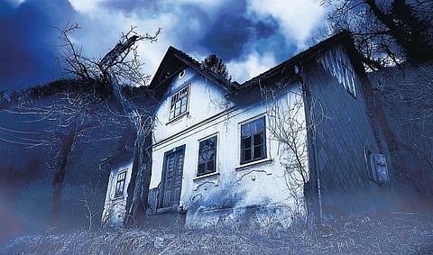 ‘பேய்’ நடமாடும் வீட்டை வாங்கிவிட்டால்?