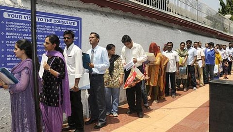 அமெரிக்க விசா பெற டிசம்பர் வரை கூடுதல் நேர்காணல் நேரம்