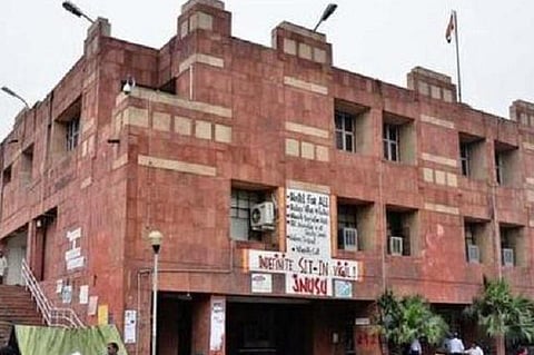 மாணவர் மாயம்: துணை வேந்தரை சிறைபிடித்து ஜே.என்.யு. மாணவர்கள் போராட்டம்