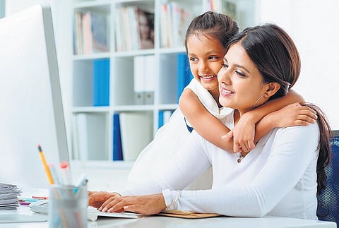 வீட்டில் இருந்தே சம்பாதிக்கலாம்: புது அலுவலகத்துக்குப் பூஜை போடத் தயாரா?