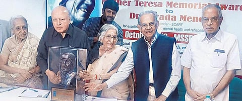 பிரபல மனநல மருத்துவர் சாரதா மேனனுக்கு ‘அன்னை தெரசா’ விருது: மனநோயாளிகள் மறுவாழ்வுக்கு பணியாற்றியவர்