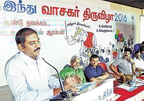 சமுதாயப் பணிகளில் ஈடுபட மக்களை ‘தி இந்து’ நாளிதழ் தூண்டுகிறது: ஓசூர் வாசகர் திருவிழாவில் ஆட்சியர் புகழாரம்