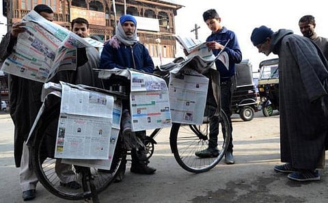 நெருக்கடி நிலைக்குத் தொடர்பு கொள்ள ‘2016’