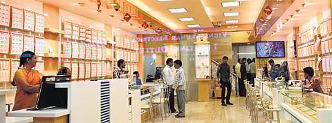 தங்கம், பணப் பரிமாற்றத்தில் முறைகேடா? - சென்னையில் நகைக்கடை, வீடுகள் உட்பட 8 இடங்களில் வருமான வரி சோதனை