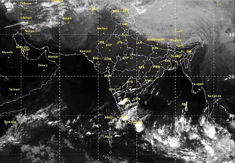 வானிலை முன்னறிவிப்பு: காற்றழுத்த தாழ்வுப் பகுதியால் சில இடங்களில் மழை வாய்ப்பு