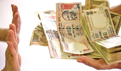 இந்தியாவில் பணம்: கறுப்புப் பணமும் கள்ளப் பணமும் ஒன்றா?