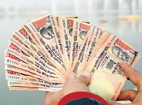 சிறு சேமிப்பு திட்டத்தில் பழைய நோட்டுகளை முதலீடு செய்ய தடை