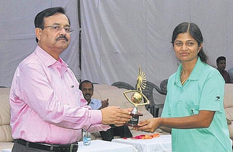 யூ.பி.எஸ்.சி. தேர்வை வென்றவர்கள்-24: மரத்தடி வகுப்பிலிருந்து உருவான ஐ.எஃப்.எஸ்.