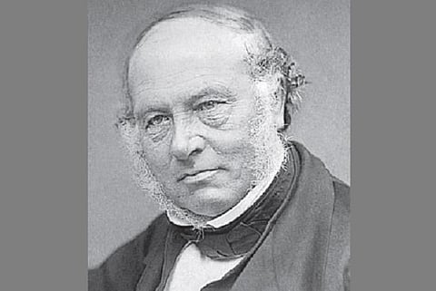 ரோலண்ட் ஹில் 10