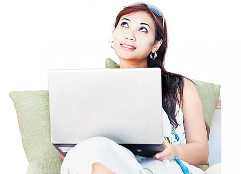 வீட்டில் இருந்தே சம்பாதிக்கலாம்: க்ளிக் செய்தால் வருமானம்