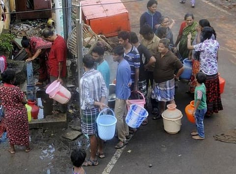 ஹெல்ப்லைனில் அழைத்தால் தண்ணீர் லாரி வரும்: சென்னை குடிநீர் வாரியம் ஏற்பாடு