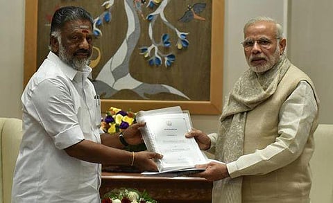 வார்தா புயல் நிவாரணப் பணிகளுக்கு ரூ.22,573 கோடி தேவை: மோடியிடம் ஓபிஎஸ் நேரில் கோரிக்கை