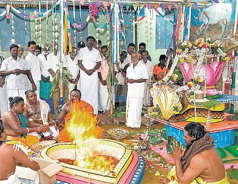 ஜல்லிக்கட்டு தடை நீங்க வேண்டி அலங்காநல்லூரில் மகா ருத்ர யாகம்