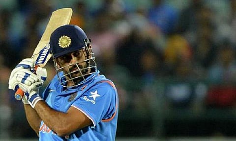 ஈடு இணையற்ற சாம்பியன் பட்டங்கள்: கேப்டனாக தோனியின் சாதனைத் துளிகள்