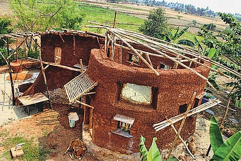 மண்ணிலிருந்து மண் கொண்டெழுப்புவோம்