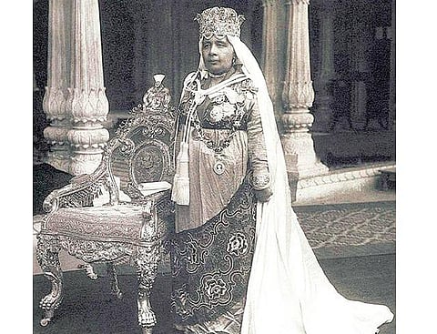 பெண் தடம்: கல்வியைப் போற்றி வளர்த்த ‘சர்க்கார் அம்மா’