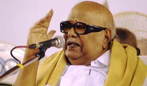 80 ஆண்டுகளாக ஓய்வின்றி இயங்கியவர்: தொடர் ஓய்வில் இருக்கும் கருணாநிதி - வேதனையில் திமுக தொண்டர்கள்