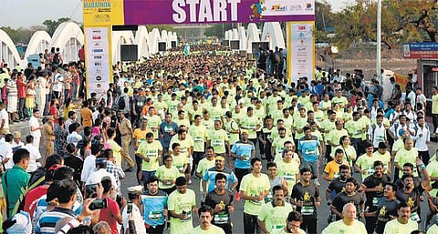 சென்னை மாரத்தானில் ஆயிரக்கணக்கானோர் பங்கேற்பு: ஆண்கள் பிரிவில் கென்ய வீரருக்கு முதல் பரிசு