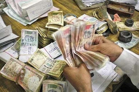 வங்கிகளில் ரூ.4 லட்சம் கோடி கறுப்புப் பணம் டெபாசிட்: வருமான வரித்துறை தகவல்